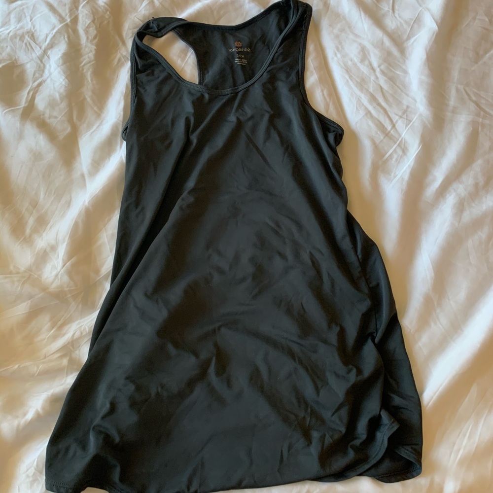 grey workout tank